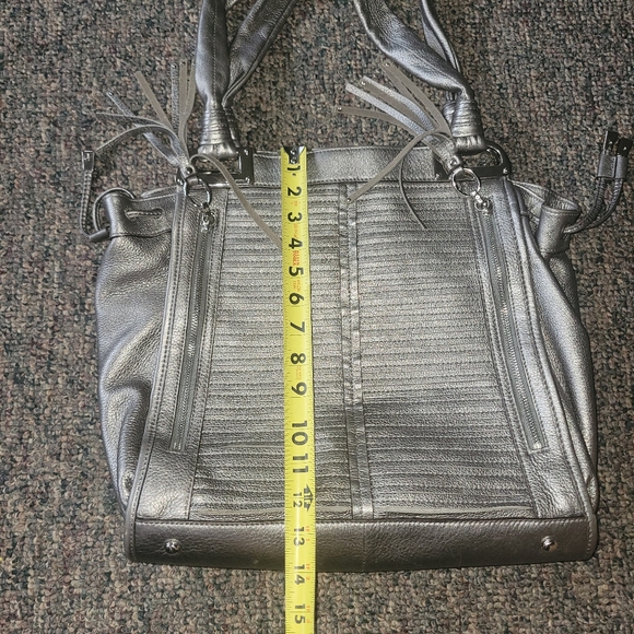 B. Makowsky Elegant Silver Women's Shoulder Bag - Picture 11 of 13